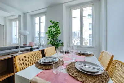 Coin salon dans l'établissement Cosy Apt 6 Guests for Family
