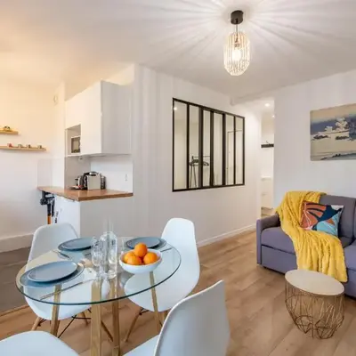 Amazing deal - Central Location near the metro