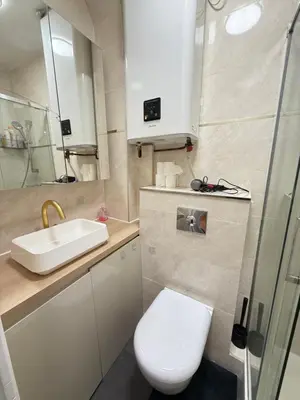 Salle de bains dans l'établissement 5 People Apt Centre Paris 3em in Meslay Marais