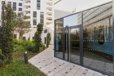 Jardin de l'établissement Saint-Ouen - Simone Veil 1bdr by B'Your Home