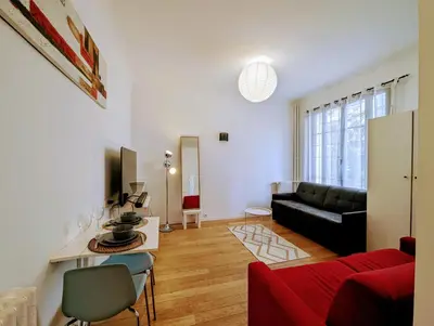 Coin salon dans l'établissement Chic and comfortable studio near Paris