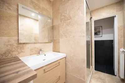 Salle de bains dans l'établissement CIA - Saint Germain Montparnasse