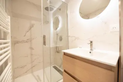 Salle de bains dans l'établissement CIA - Les Halles-Rivoli 4P