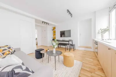 Télévision ou salle de divertissement dans l'établissement Suite-appartement 4stars pour 6 à 10 min du Marais