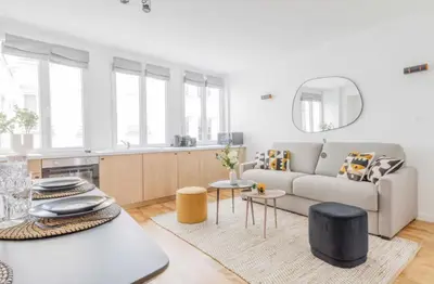 Coin salon dans l'établissement Suite-appartement 4stars pour 6 à 10 min du Marais