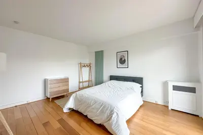 Un ou plusieurs lits dans un hébergement de l'établissement Flexliving - room - Ternes