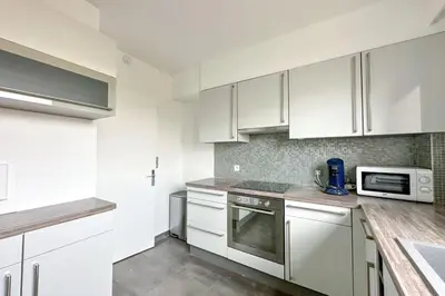 Cuisine ou kitchenette dans l'établissement Flexliving - room - Ternes