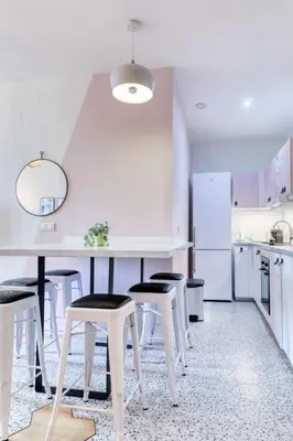 Cuisine ou kitchenette dans l'établissement Pink Design 2BDR Flat in the Heart of Bastille
