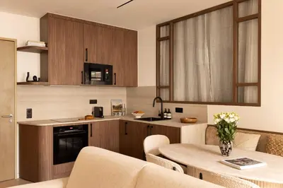Cuisine ou kitchenette dans l'établissement Elegant apartment - AC- 2BR-6P- Madeleine