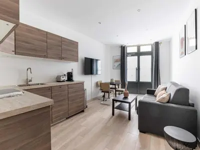 Cuisine ou kitchenette dans l'établissement Modern apartment -1BR-4P- Saint-Germain-des-Prés