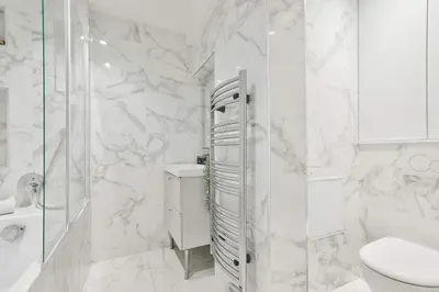 Salle de bains dans l'établissement Stylish and New 2BR Flat in the Heart of Paris