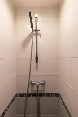Salle de bains dans l'établissement Le Nid Azur Cosy Studio Proche De Paris