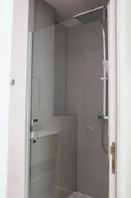 Salle de bains dans l'établissement T3 confortable Quartier Jardin des Plantes