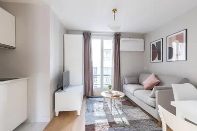 Coin salon dans l'établissement Take It Easy in This Stylish Architect Flat