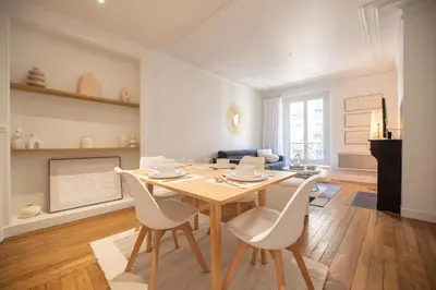 Coin salon dans l'établissement CIA - Bastille, rue de la Roquette