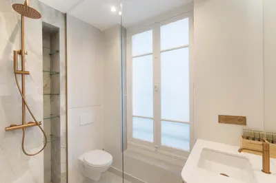 Salle de bains dans l'établissement Luxury Apartment Saint Honore II