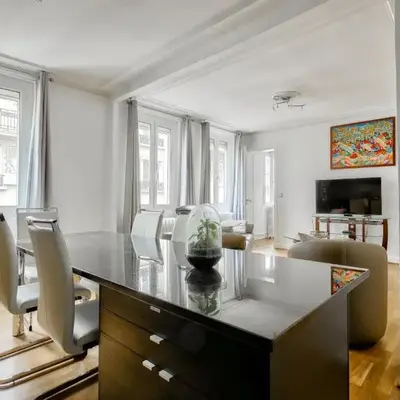 Appartement au coeur du 17eme