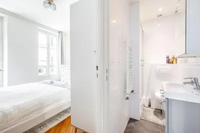 Salle de bains dans l'établissement GuestReady - A lovely stay in Batignolles