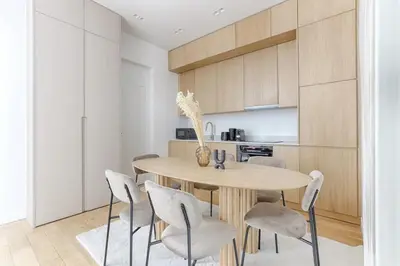 Cuisine ou kitchenette dans l'établissement Montparnasse - Modern & renovated 3BD for 8 guests