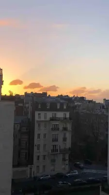 Lever ou coucher de soleil vu de l'appartement ou à proximité