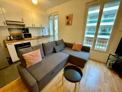 Cuisine ou kitchenette dans l'établissement Appartement Maridor Porte de Versailles Paris