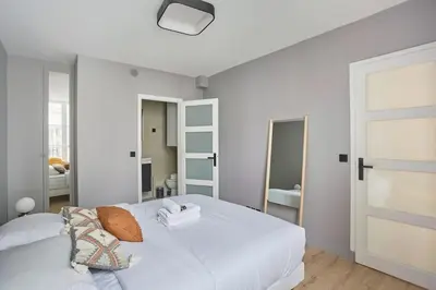 Un ou plusieurs lits dans un hébergement de l'établissement Charming apartment 1BR - Montorgueil-Sentier