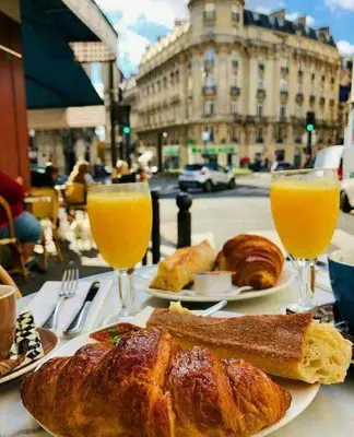 Nourriture dans l'hôtel ou à proximité