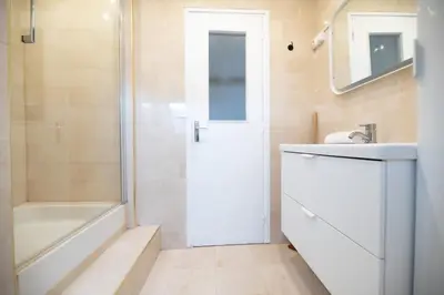 Salle de bains dans l'établissement CIA - Avenue de Villiers