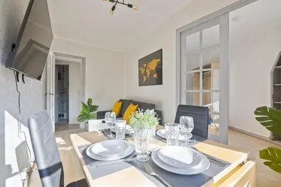 Télévision ou salle de divertissement dans l'établissement Superb Apartment Quartier Les Marais Free Netflix