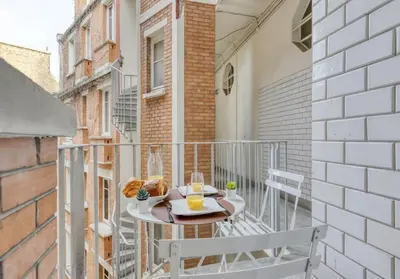 Balcon ou terrasse dans l'établissement Cosy 2 Rooms Flat - Chic 16th district - Mid-term