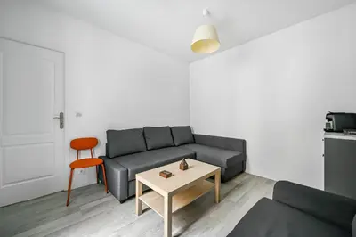 Coin salon dans l'établissement L'Atelier Secret - Batignolles - Métro - Paris 17
