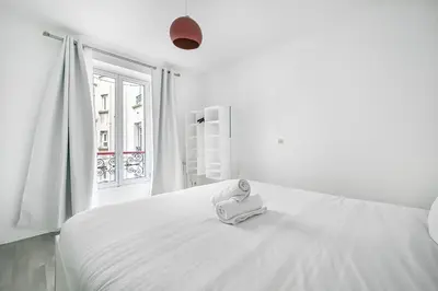 Un ou plusieurs lits dans un hébergement de l'établissement L'Atelier Secret - Batignolles - Métro - Paris 17