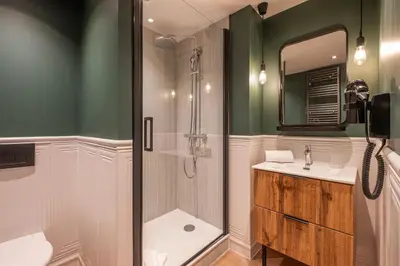 Salle de bains dans l'établissement Montmartre Paris Suite