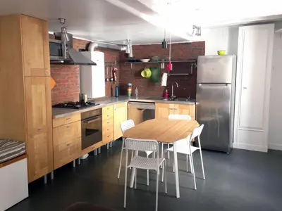 Cuisine ou kitchenette dans l'établissement Charming 2-bedroom duplex Bastille