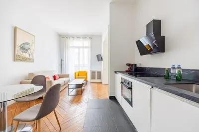 Cuisine ou kitchenette dans l'établissement 4P apartment #Jardin Luxembourg#Montparnasse#Paris 6