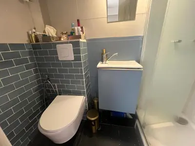 Salle de bains dans l'établissement Appartement le menilmontant