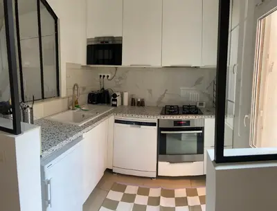 Cuisine ou kitchenette dans l'établissement Maison Paris La Défense