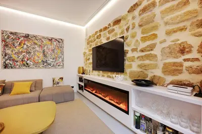 Télévision ou salle de divertissement dans l'établissement Le Marais Luxury & Trendy Apartment