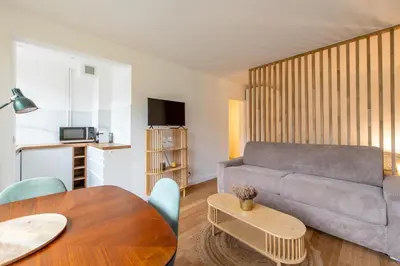 Télévision ou salle de divertissement dans l'établissement Geranimus Loire Quay