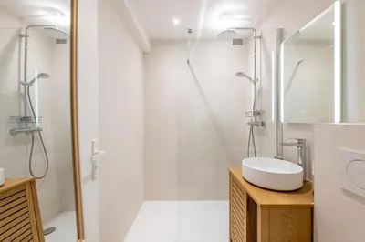 Salle de bains dans l'établissement Geranimus Loire Quay