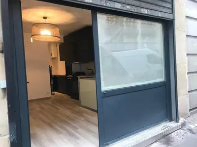 Cuisine ou kitchenette dans l'établissement Apppartement en Duplex Montmatre Sacré Cœur