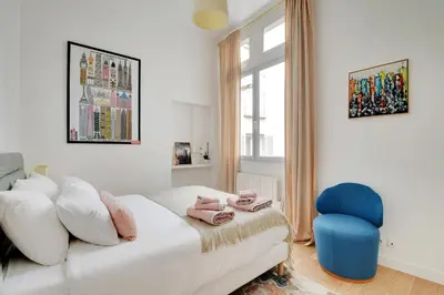 Coin salon dans l'établissement Luxury Paris, paisible, 2 chambres, toute commodités