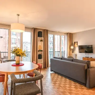 Luxury flat with balcony - 6 guests - Near Metro