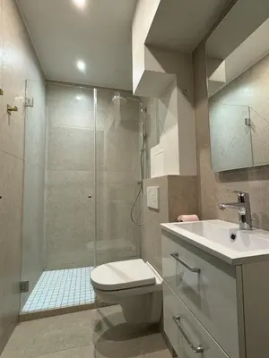 Salle de bains dans l'établissement Studio Trocadéro devant le Métro Passy