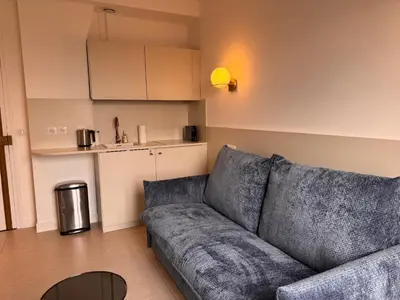 Cuisine ou kitchenette dans l'établissement Studio Eiffel Tower view