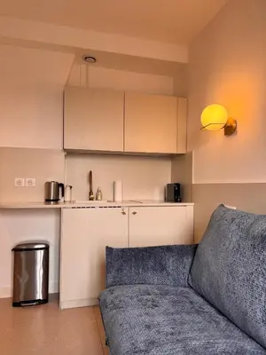 Cuisine ou kitchenette dans l'établissement Studio Eiffel Tower view