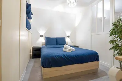 Plan de l'établissement Splendid Studio Apartment Quartier Les Marais Free Netflix