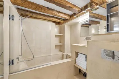 Salle de bains dans l'établissement Petit Chalet