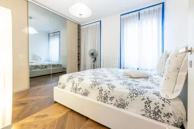 Un ou plusieurs lits dans un hébergement de l'établissement PARIS PASSY Spacieux 2 Chambres Balcon