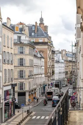 Vue générale sur Paris ou vue de la ville depuis l'appartement